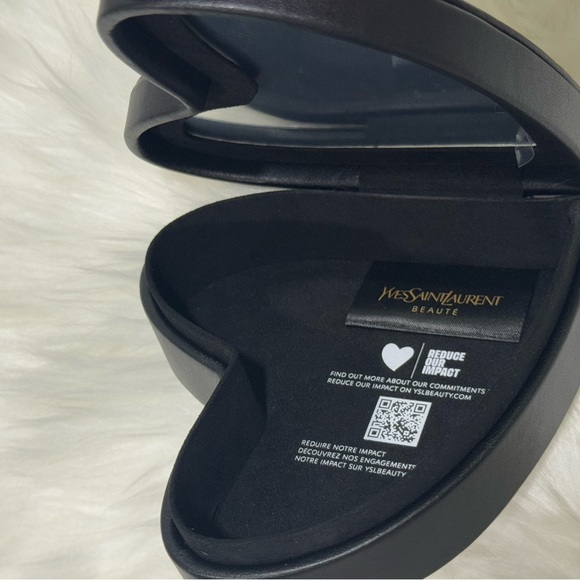 Yves Saint Laurent Heart-Shaped Black Case - Picture 5 of 7
